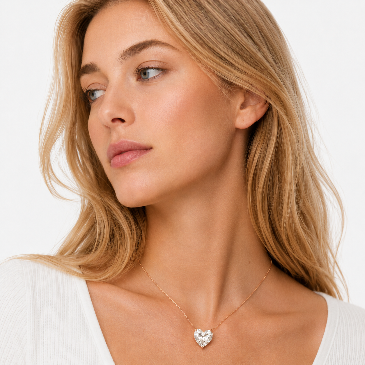 Hjerteformet Moissanite Halskjede i S925 Sølv – 18K Gullbelagt Smykke til Dame