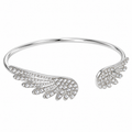 Elegant englevinge-armbånd til dame med krystalldetaljer – justerbart og sølvbelagt smykke