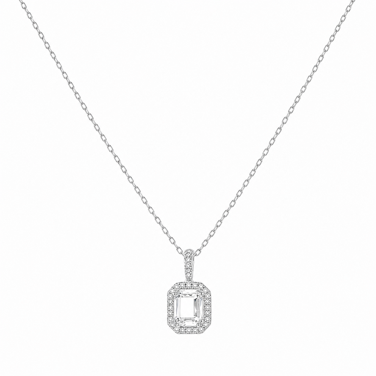 Lab Grown Diamond Halskjede i PT950 Platina – Emerald Cut Diamantsmykke