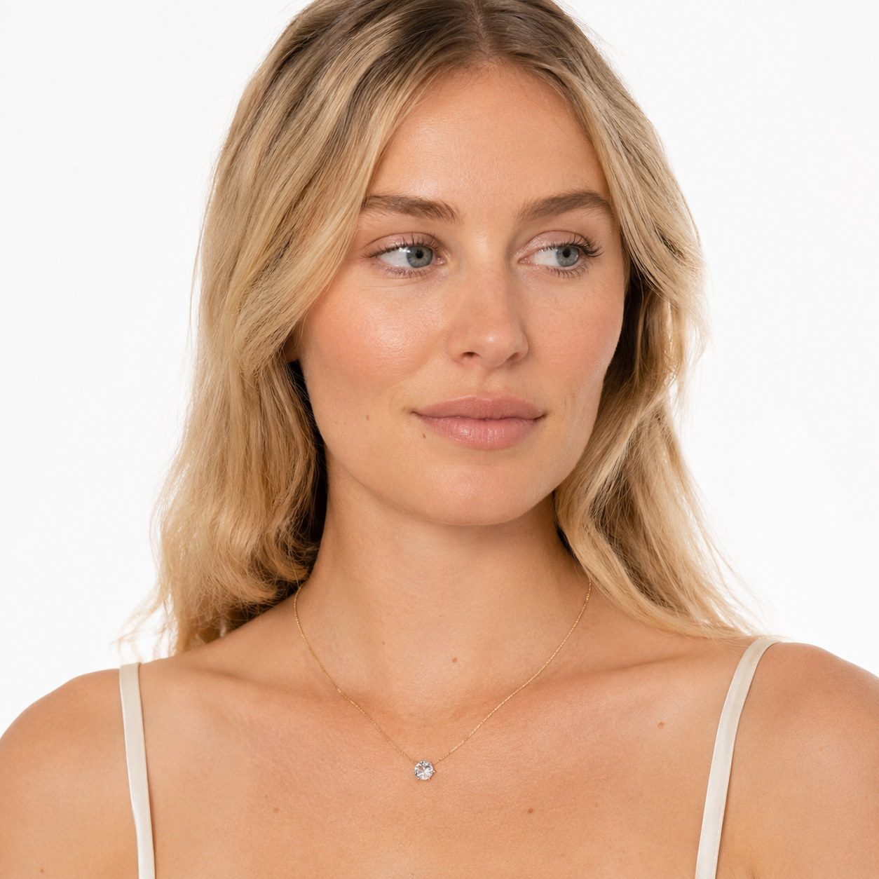 Krystall Halskjede med Zirkonanheng – Elegant og Trendy Smykke til Dame