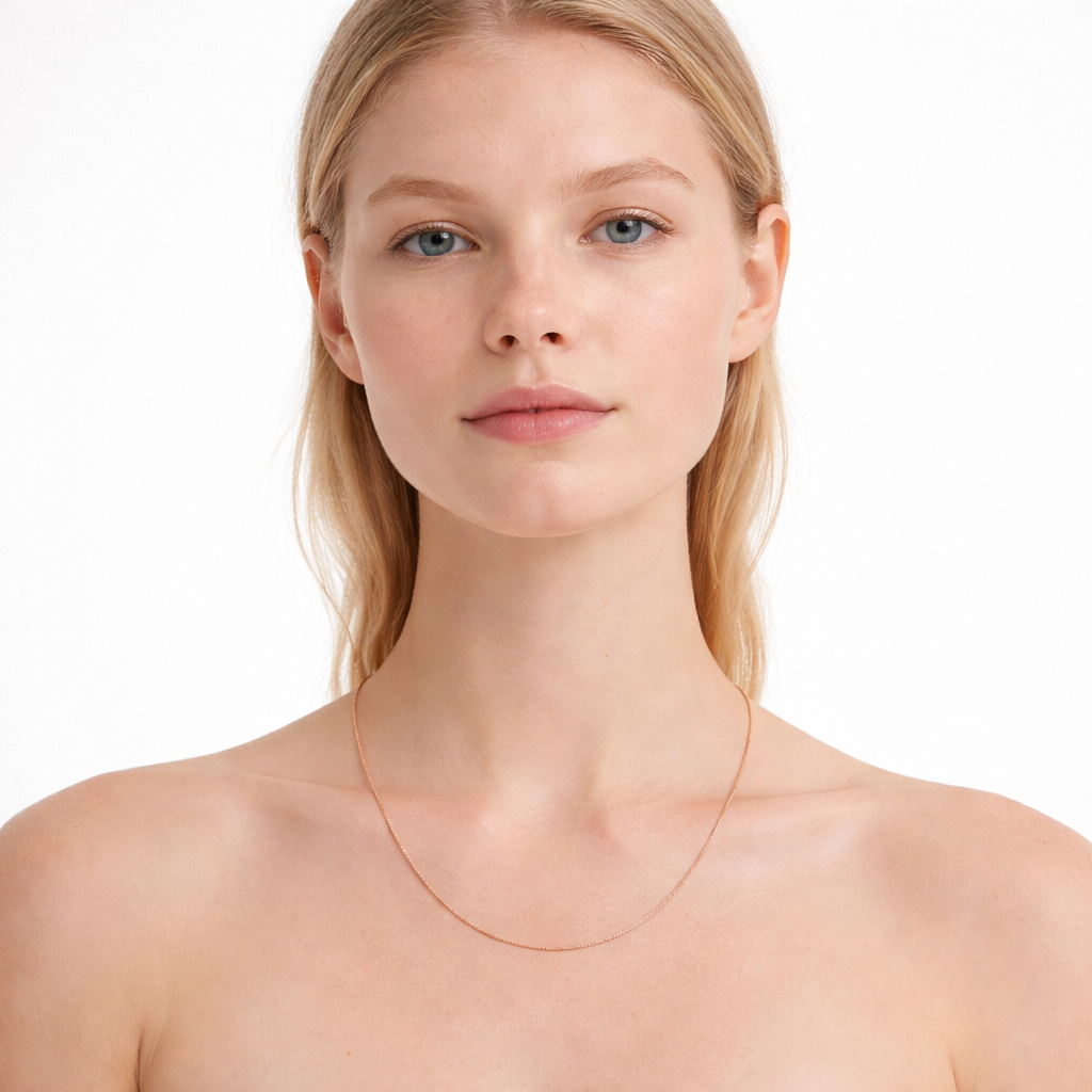 Tynt Snake Chain Halskjede i Gullfarget Stål – 1 mm Minimalistisk Choker (16–20")