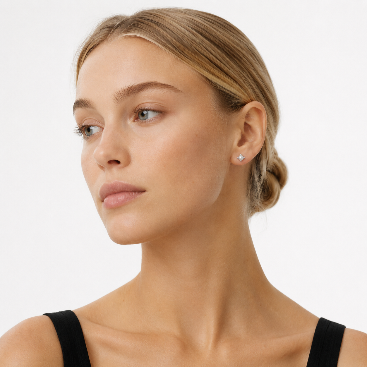 Små Perle Ørestikker i 925 Sterling Sølv – Minimalistiske Øredobber til Dame