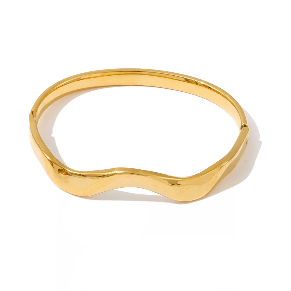 Uregelmessig Cuff Armbånd i Gullbelagt Stål – Minimalistisk Geometrisk Design