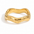 Bølget Ring i 18K Gullbelagt Rustfritt Stål | Elegant Ring til Dame