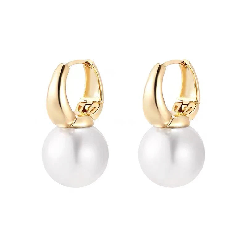 Perle Drop Øredobber i Gullfarget Design – Elegant Koreansk-inspirert Stil