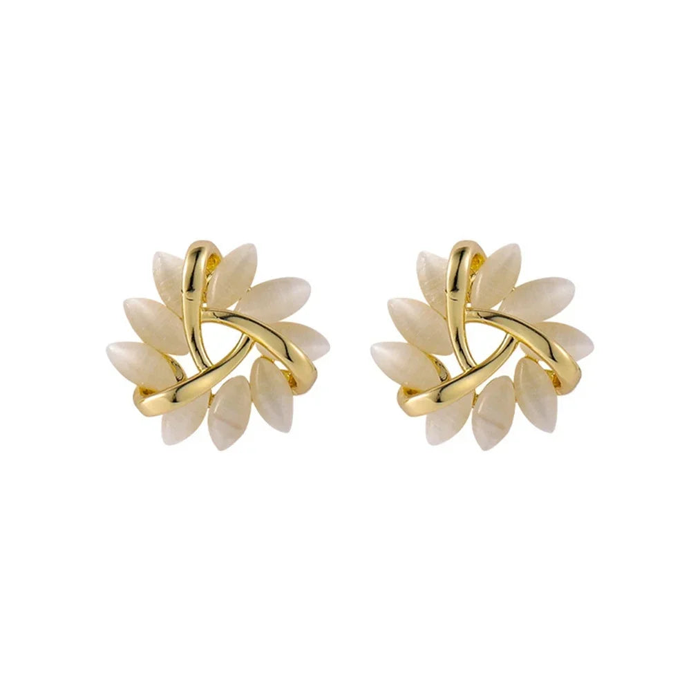 Blomster Øredobber med Zirkon og Bladdetaljer – Elegant Geometrisk Design