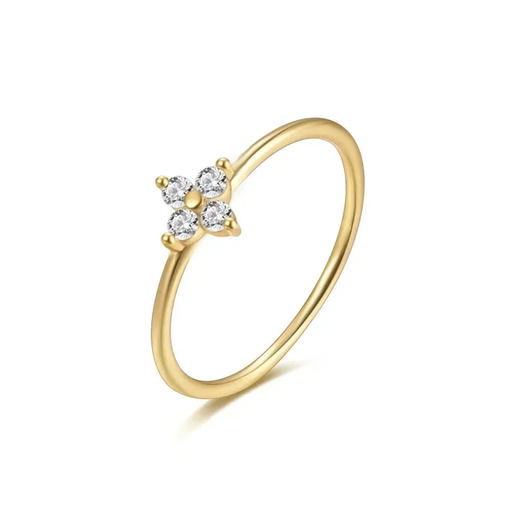Firkløver Ring i 925 Sterling Sølv – Elegant Blomsterring med Zirkonia