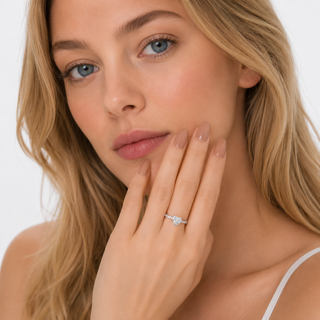 Hjerteformet Moissanittring i 925 Sterling Sølv – Elegant Ring til Dame
