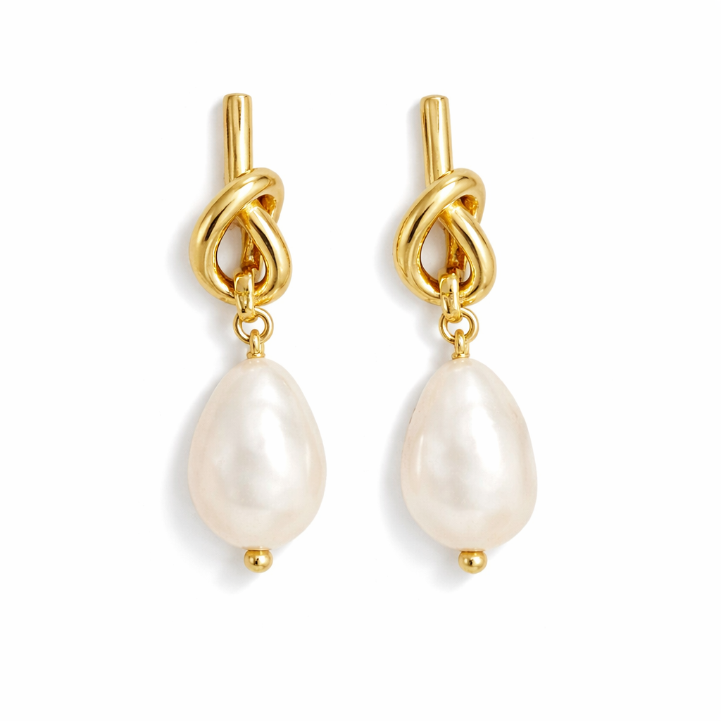 Klassiske Øredobber med Barokk Perle – 18K Gullbelagt Elegant Knutedesign