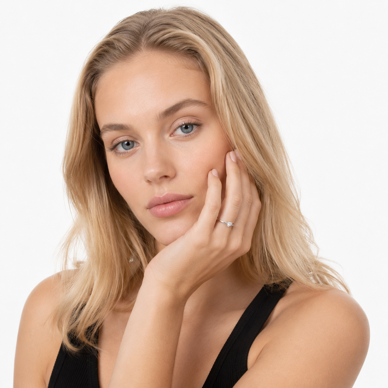 Hjerteformet Moissanitt Ring i 925 Sterling Sølv – Elegant Sølvring til Dame