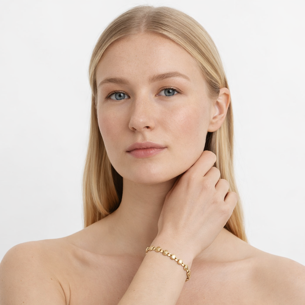 Elegant Armbånd med Ovale Ledd i Gullbelagt Stål – Tidløst og Feminint Design